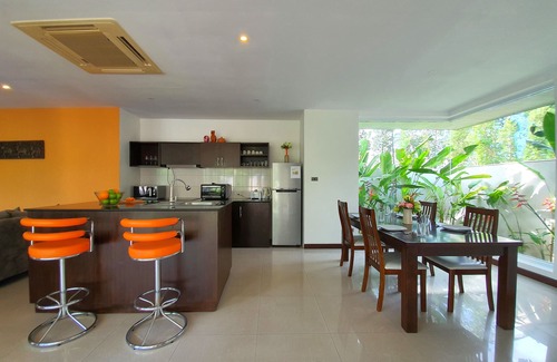 Lipa Noi House | Relaxing Private Pool Villa Steps from the Beach