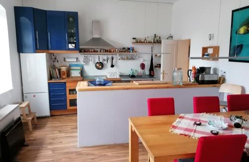 Hildesheim District Apartment | Cozy Lippolds Stube with Complimentary Breakfast Awaits