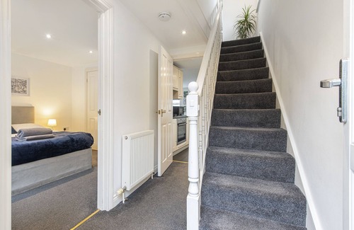 Lincoln Apartment | Liquorice Suite: Guest Rated 10/10 with Complimentary Breakfast