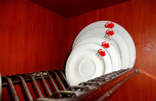 Makrakomi House | Exceptional Lirio Guest House with Hot Tub & Breakfast