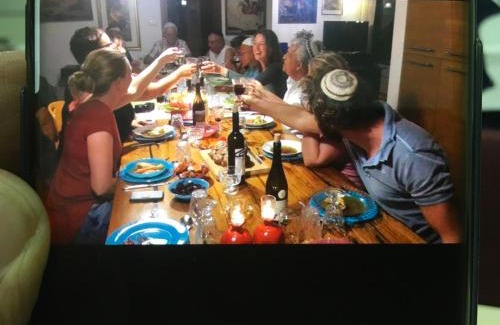 Rishon LeTsiyon Cabin | Discover Lisa's Farm Place: Pet & Child Friendly Retreat