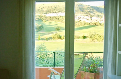 Cadriceira Apartment | Discover Lisbon's Premier Golf Course Condo Apartment