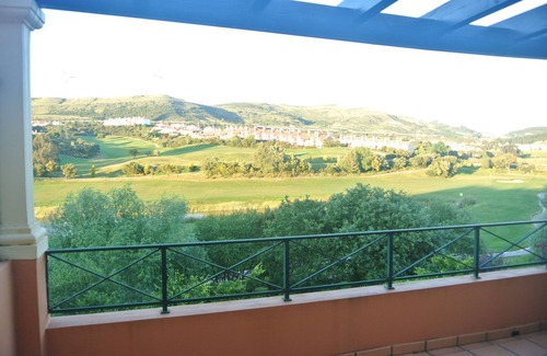 Cadriceira Apartment | Discover Lisbon's Premier Golf Course Condo Apartment