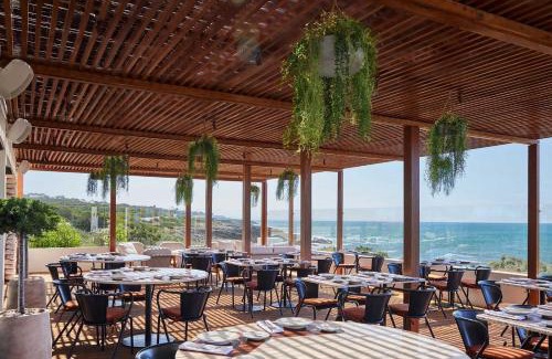 Estoril House | Lisbon - Cascais - Charming Suite with sea view, pool, sauna, hammam