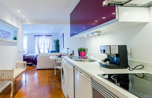 Bairro Alto Apartment | Discover Lisbon's Core: Bairro Alto & Chiado Retreat