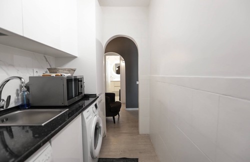 Costa de Caparica Apartment | Oceanfront Lisbon South Beach Apartment with Free Breakfast