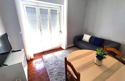 Reboleira Apartment | Cozy T2 Apartment with Balcony in Damaia, Lisbon