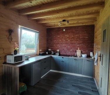 Czarna Ski Chalet | Unforgettable Lisi Zakątek with Oceanfront Views