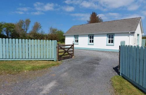 Ballinful House | Discover Lislary Cottage on Wild Atlantic Way - Pet Friendly!