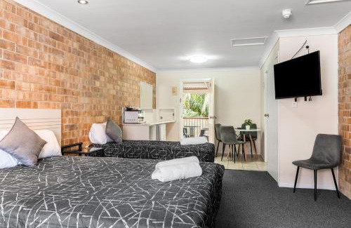 Girards Hill Hotel | Cozy Lismore Wilson Motel: Family-Friendly Stay with Breakfast