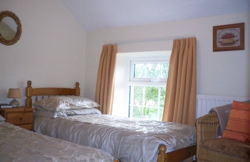 Gracehill Bed & Breakfast | Inviting Lisnafillan Lodge: Family-Friendly Stay with Breakfast