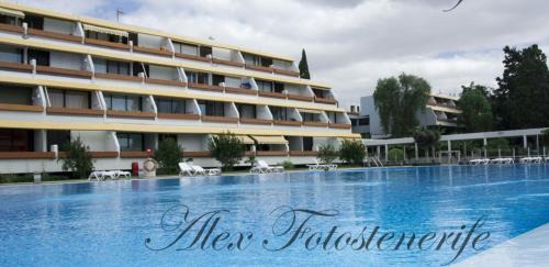 Arona Apartment | Experience the Views at 4-Star THE VIEWS - Family Friendly