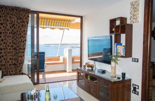 Arona Apartment | Experience the Views at 4-Star THE VIEWS - Family Friendly