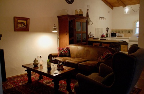 Cortelazor Cottage | Experience Serenity at Valle del Arroyo Casas Rurales B&B