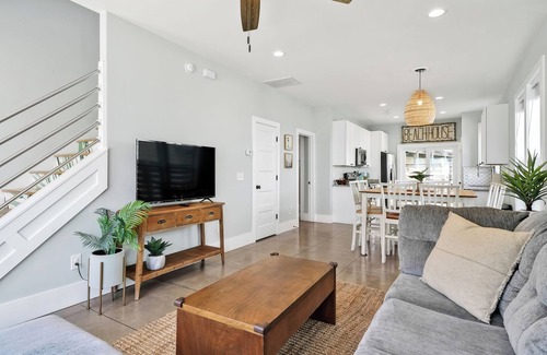 Kure Beach House | Experience Ocean Views at Boho Chic Palm Paradise