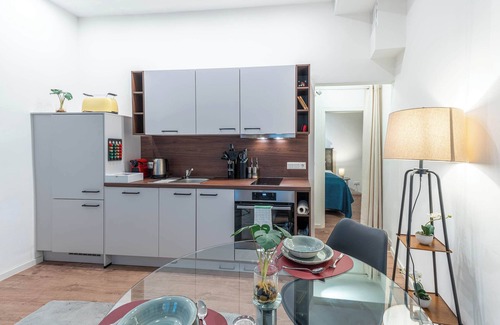 Weinheim Apartment | LiT LiVING: Luxus | Box SprIng | Marketplace
