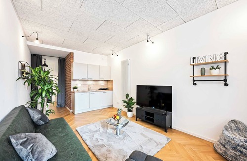 Neckarstadt-West Apartment | Modern Loft Retreat with BBQ and Netflix Experience