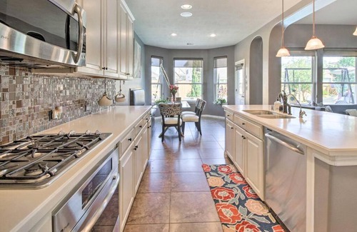 Cypress House | Delightful Retreat at Lit Picnic & Pool, LLC - Pet Friendly