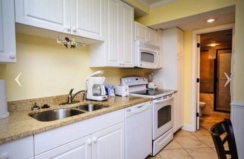 North Litchfield Beach Condo | Unwind at Litchfield Beach Resort: Guest Rated 9.8/10