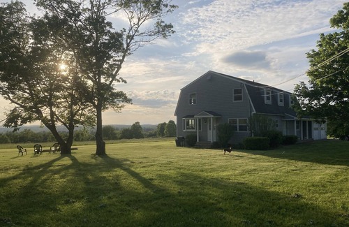 Litchfield Historic District House | Scenic Litchfield Hilltop Home with Breathtaking Views