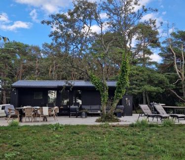 Gotlands Tofta House | Cozy Cabin with Prime Location and Family-Friendly Amenities