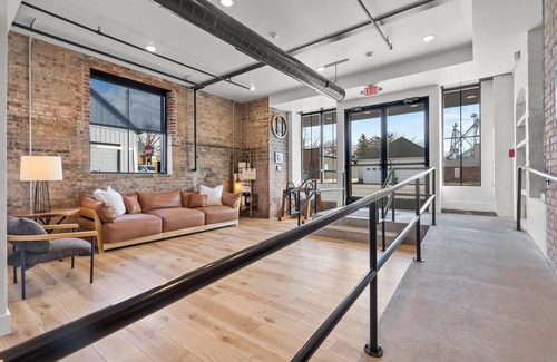 Solon Apartment | Literary Professors Writers Loft built in 1915 restored 2022