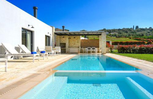Kavvadades Villa | Elegant Lithari Villas with Ocean View & Hot Tub Retreat