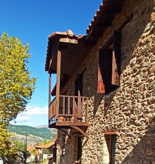 Lithia House | Discover Lithia's Stonehouse: Pet-Friendly Retreat in Kastoria