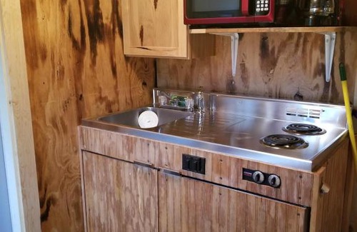 Monroe County House | Cozy Lithium Lodge, LLC: Family-Friendly Getaway Awaits