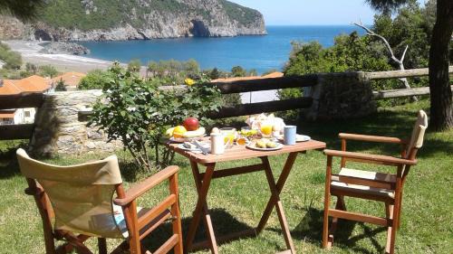 Limnionas Apartment | Discover Lithoktisto: Pet-Friendly Oceanfront Retreat