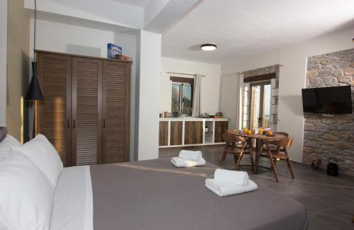 Thalames House | Experience Lithorama Residence Mani - 4-Star Excellence