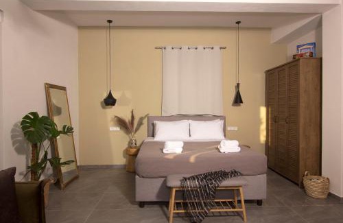 Thalames House | Experience Lithorama Residence Mani - 4-Star Excellence