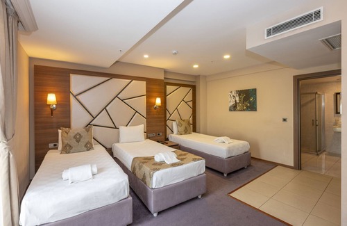 Bayrampasa Hotel | Welcoming Litros Hotel & Spa: Relax with Top Amenities