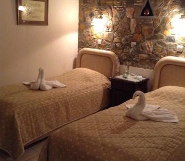 Plomari Apartment | Discover Litsa: Pet-Friendly Oceanfront Retreat for Families