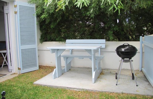 McGregor Apartment | Exceptional Little 13 Mill Street with Breakfast & Kitchen