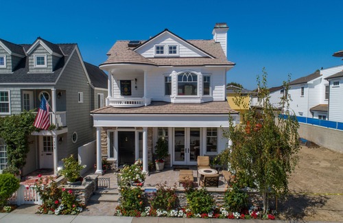 Newport Beach House | Scenic Little Balboa Island Home with Oceanfront Views