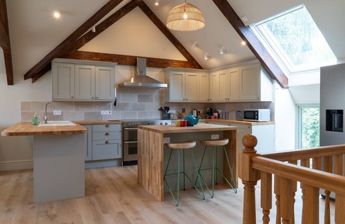 Ilminster Cottage | Inviting Little Bank Cottage: Perfect for Family Getaways