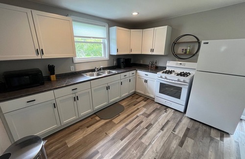 Gladstone House | Cozy Little Bay de Noc Home: Lake Access & Pet Friendly