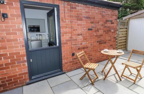 Padfield House | Little Birchinlea
