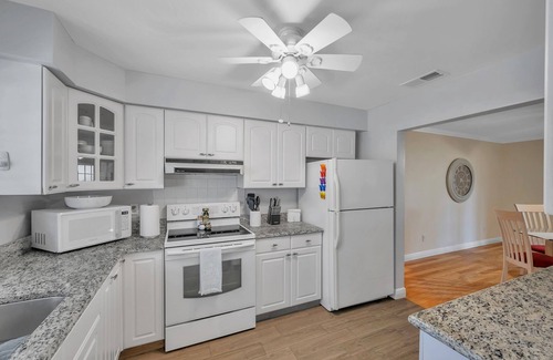 Seminole House | Beachside Oasis: 3BR with Private Pool & Gorgeous Yard