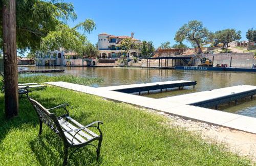 Horseshoe Bay House | Little Bit of Lake, Whole Lotta Texas