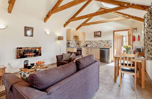 Helston House | Discover Little Bojorrow: Family and Pet Friendly Retreat