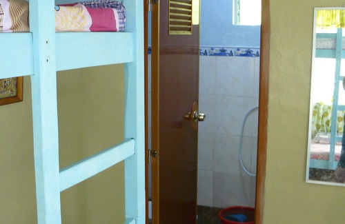 Mambajao House | Cozy Retreat at Little Bridges B&B with Family-Friendly Dining