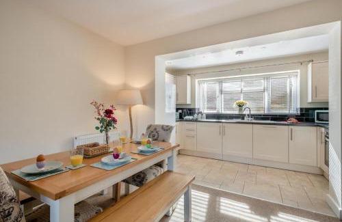 Heacham House | Little Bunting