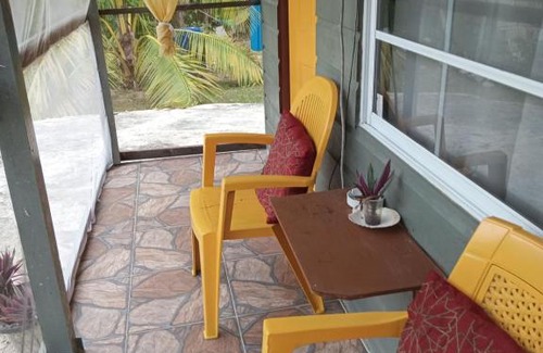 Negril House | Exceptional Family Retreat at Little Cabin In Negril