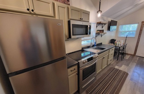 Winigan Cabin | Private Little Cabin in the Woods with Pool & Family Amenities