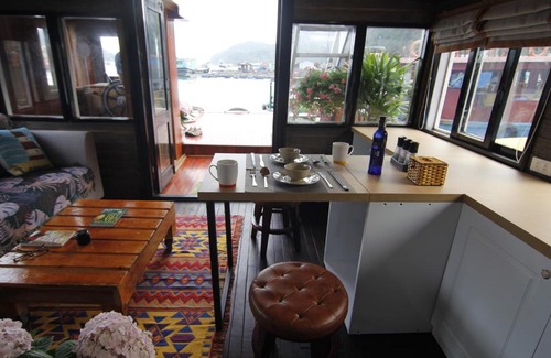 Cat Hai Boat Rental | Guest Rated 10/10: Little Cat Ba Boat House Retreat