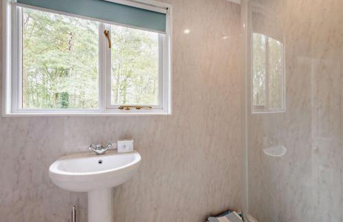 Hethel House | Remarkable Little Coach House: Family-Friendly Retreat