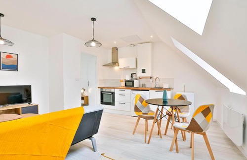 Vierzon Apartment | Cozy Little T2 with Parking and High Guest Ratings