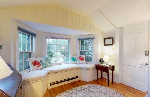 Edgartown Apartment | Vineyard Retreat: Family-Friendly Stay Awaits You